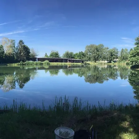 Privat Apartment- Near Strasbourg, Baden Baden 아파트