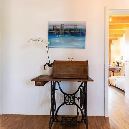 Privat Apartment- Near Strasbourg, Baden Baden 아파트 라이나우